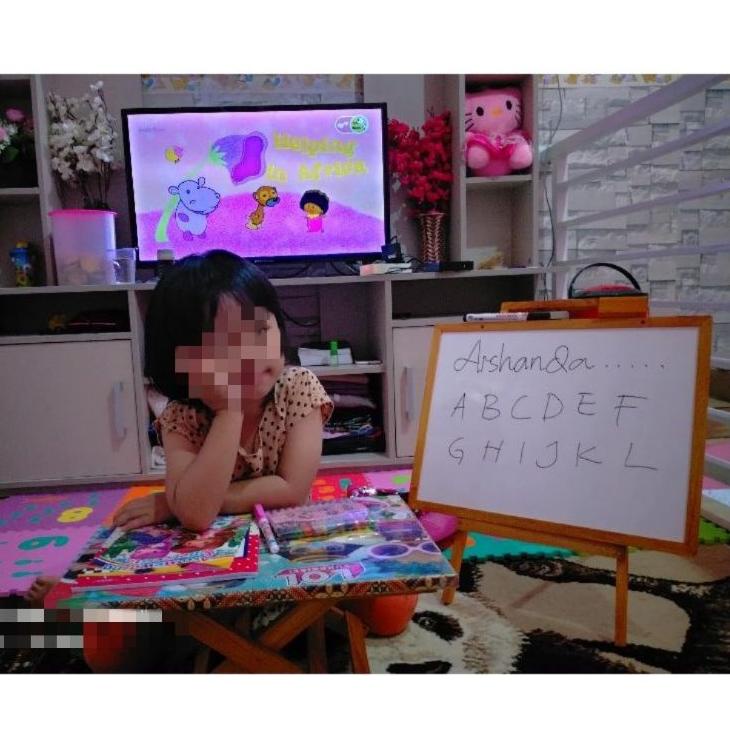 

[PRODUK 9FHSG] papan tulis 32x42 white board + standing gratis spidol+penghapus ZS0
