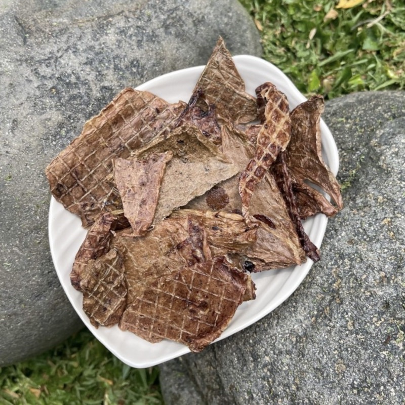 Rocky dehydrated pork lung jerky