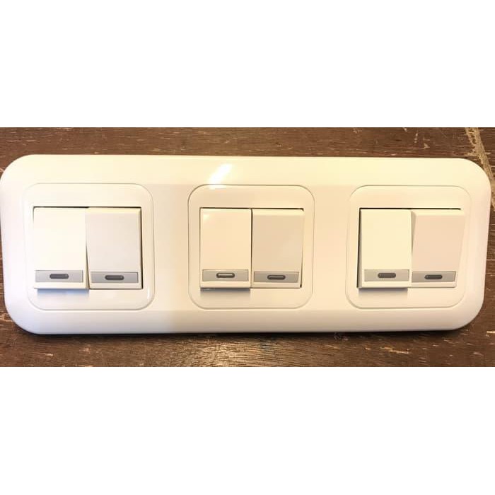 Saklar Triple Seri Mata Nyala Lampu Nyala Tanam