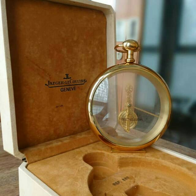 Jam Jaeger - Le Coultre
Skeleton dial table clock
A baguette / in-line movement
8 days arloji saku