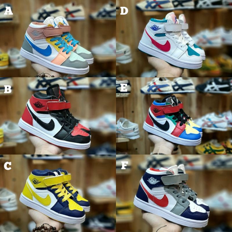 SEPATU ANAK ANAK KECIL KEKINIAN MODEL PRAKTIS TALI DAN PEREKAT USIA 1-10,TH