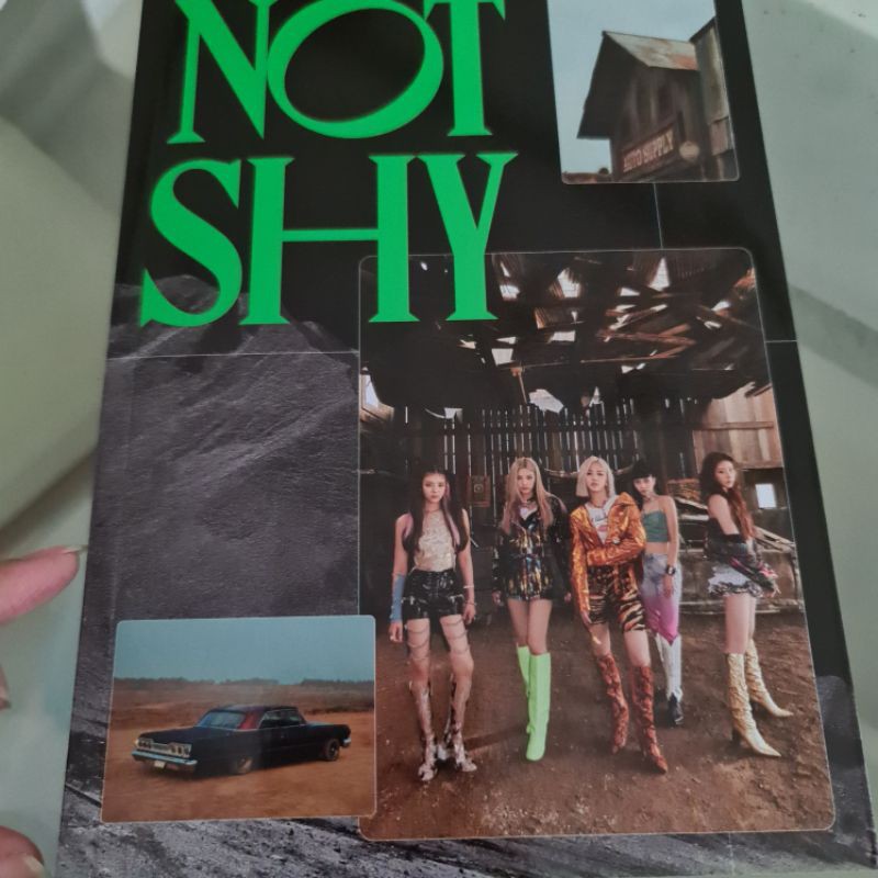 UNSEALED SHARING ITZY NOT SHY ALBUM