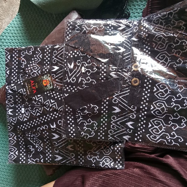Nivana - Couple Atasan Ayah Anak Ibu Batik Monokrom Semut Sarimbit Seragam Keluarga Kantori