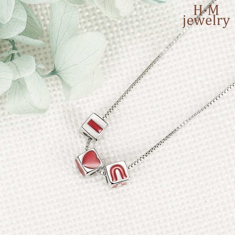 Kalung Rantai Dengan Liontin Kubus Motif Tulisan I Love U Gaya Vintage Untuk Wanita
