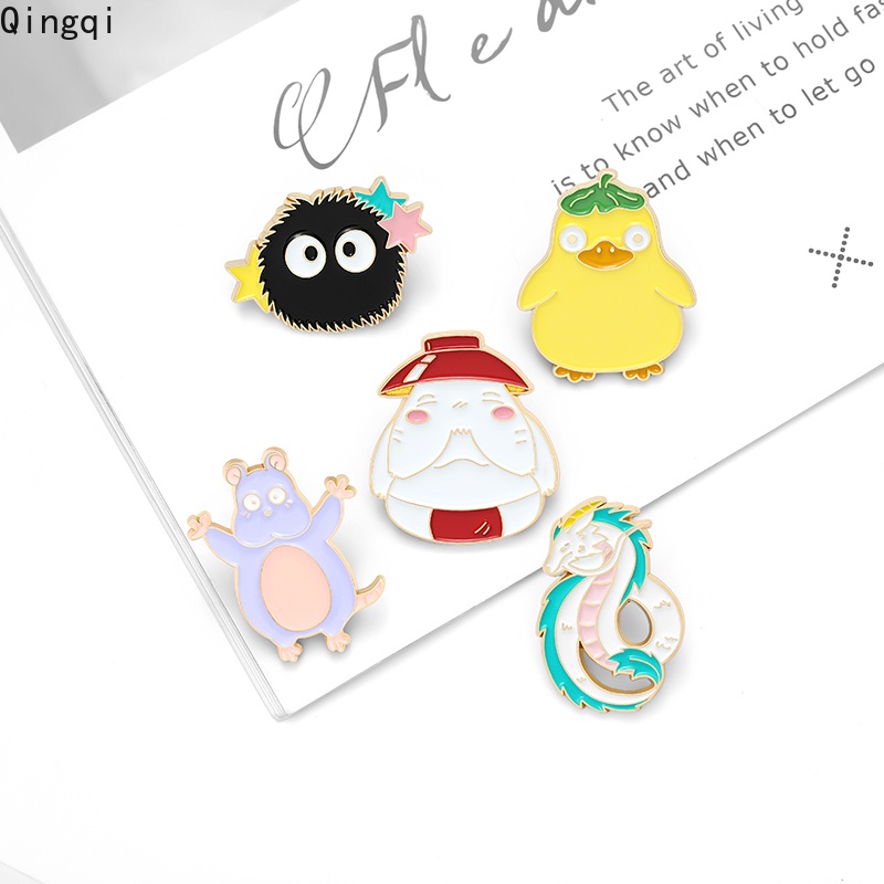 Bros Pin Enamel Desain Kartun Spirit World Dragon Mouse Bebek Wortel Coal Untuk Anak