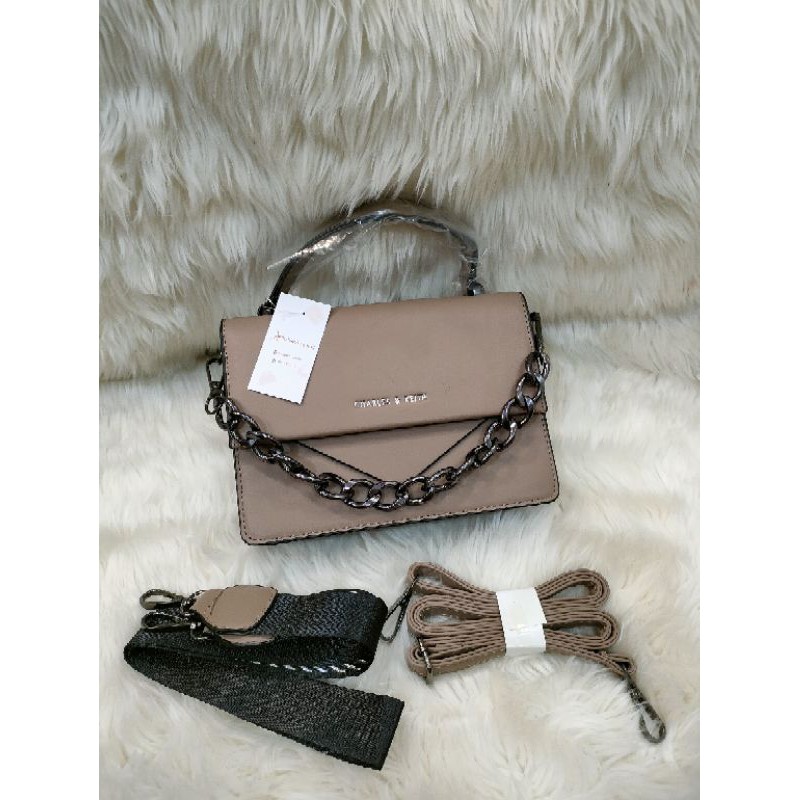 Tas import Charles and Keith