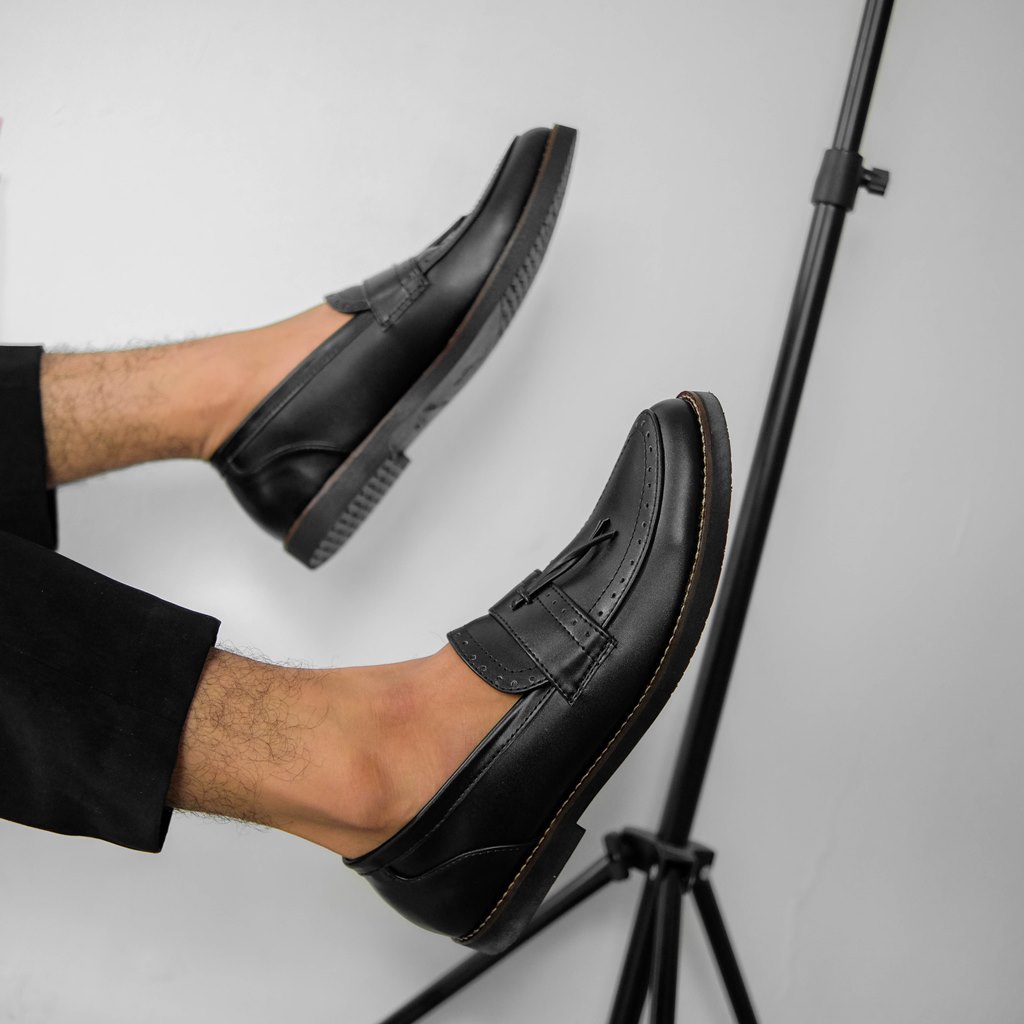 PIETRA BLACK ORIGINAL x GIANT FLAMES Sepatu Loafers Hitam Pria Slip On Simple Formal Casual Kerja Kantor Slop Resmi Kantoran Pesta Kondangan Selop Jalan Santai Hangout Kuliah Penny Loafer Semi Kulit Premium Big Size Jumbo Ukuran Besar 44 45 Keren Kekinian