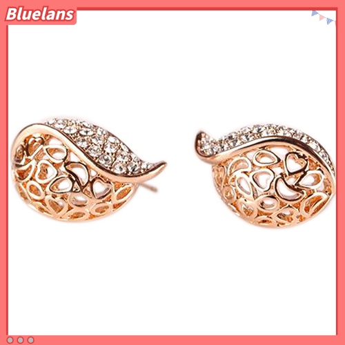 Bluelans 1 Pasang Anting Tusuk Desain Daun Hollow Hias Berlian Imitasi Warna Emas Untuk Wanita