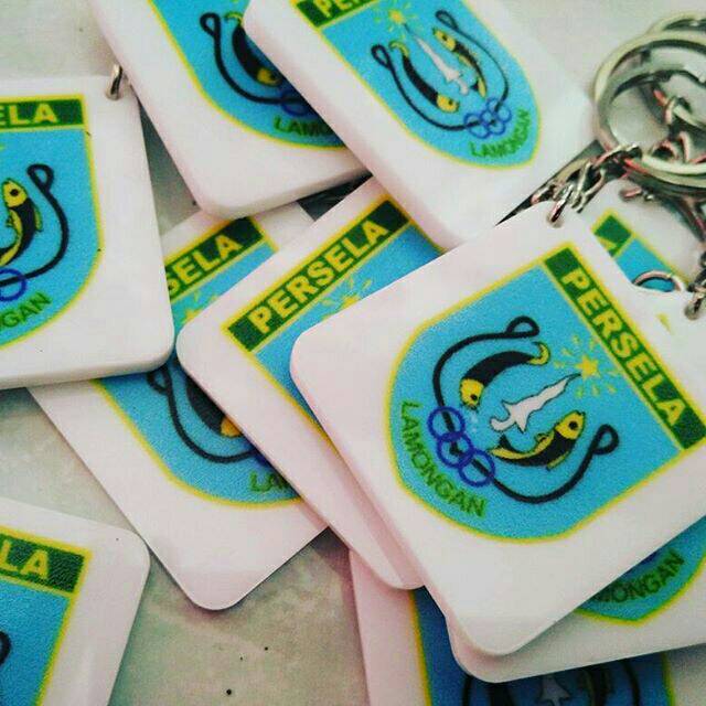 Ganci akrilik persela lamongan