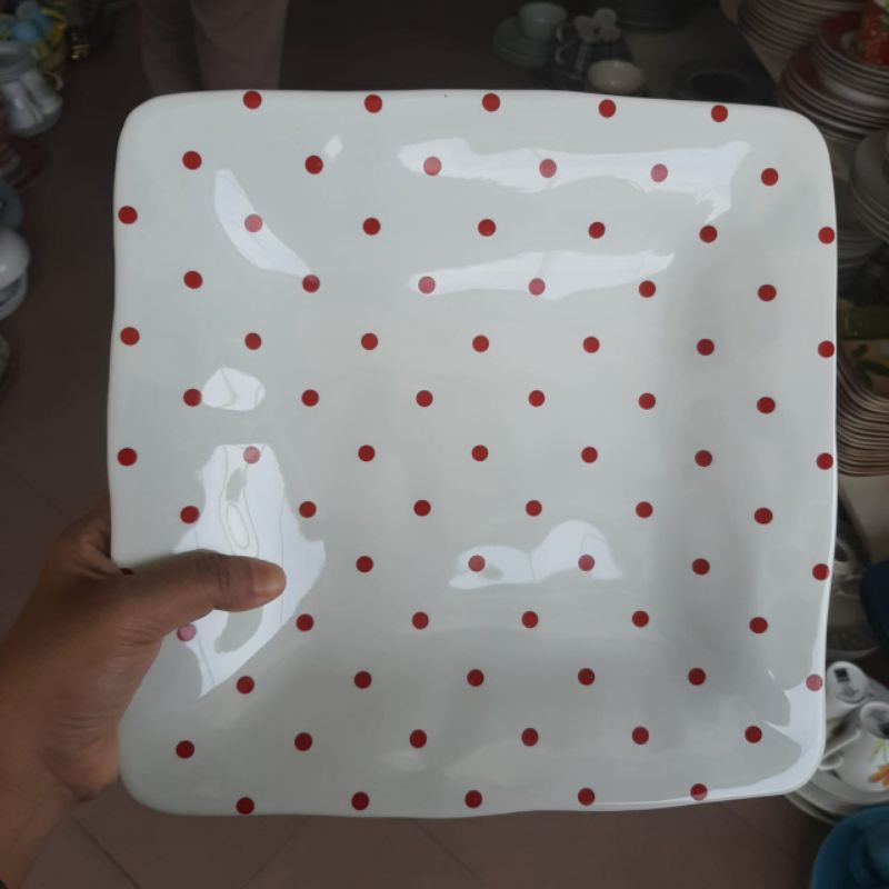 POLKA SQUARE DINNER PLATE PIRING KERAMIK SANGO KOTAK MOTIF POLKADOT PUTIH MERAH LUCU CANTIK SAJI