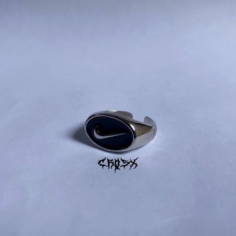 NIKE ROUND LOGO VINTAGE RETRO RING / NIKE RING / CINCIN NIKE / CINCIN TITANIUM / AESTHETIC RING / CINCIN ESTETIK / CINCIN AESTHETIC / CINCIN PRIA / CINCIN WANITA / CINCIN PRIA WANITA