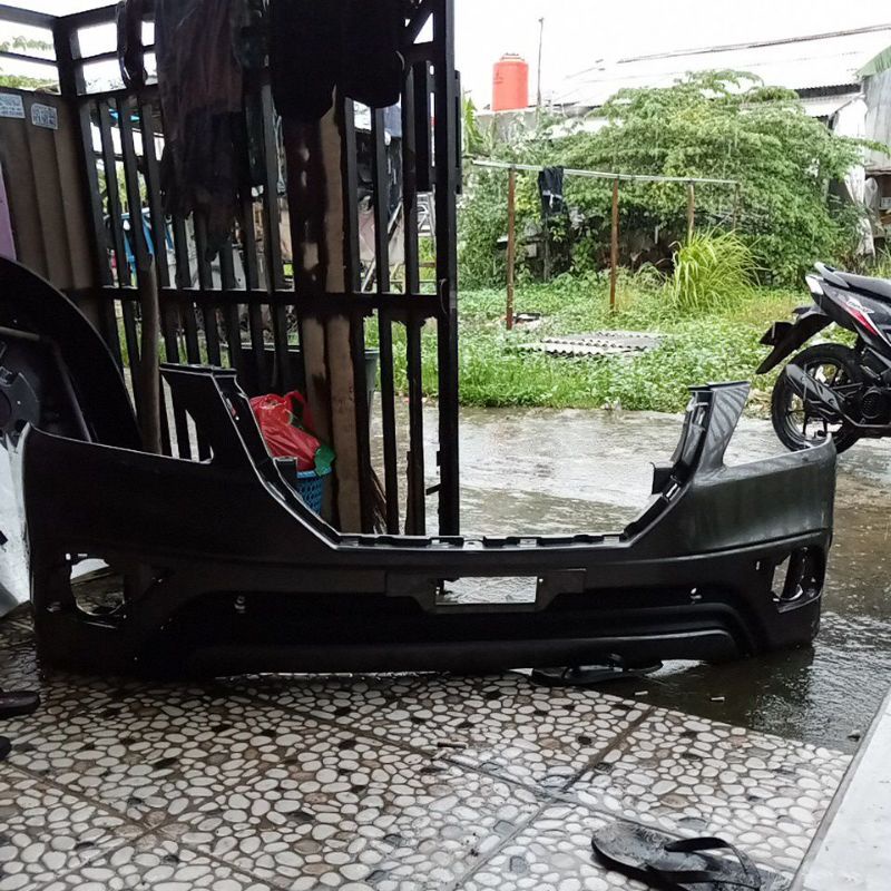 bumper bemper depan toyota innova 2015