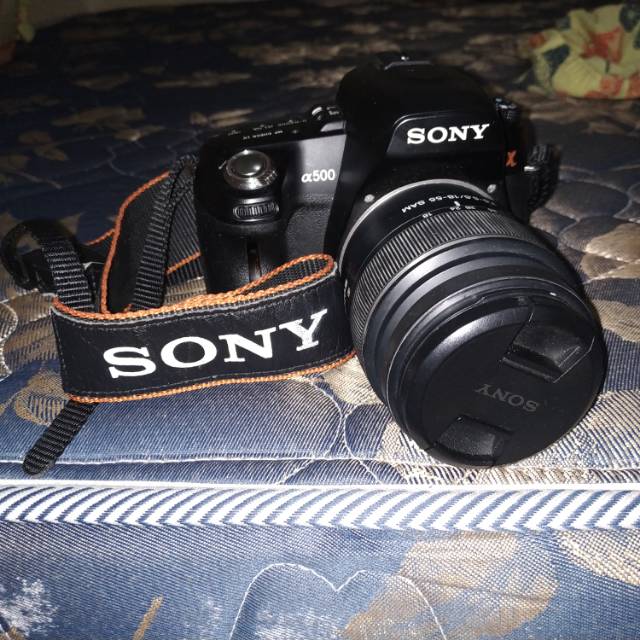 DSLR SONY ALPHA 500 SECOND + Lensa Sigma 70-300mm