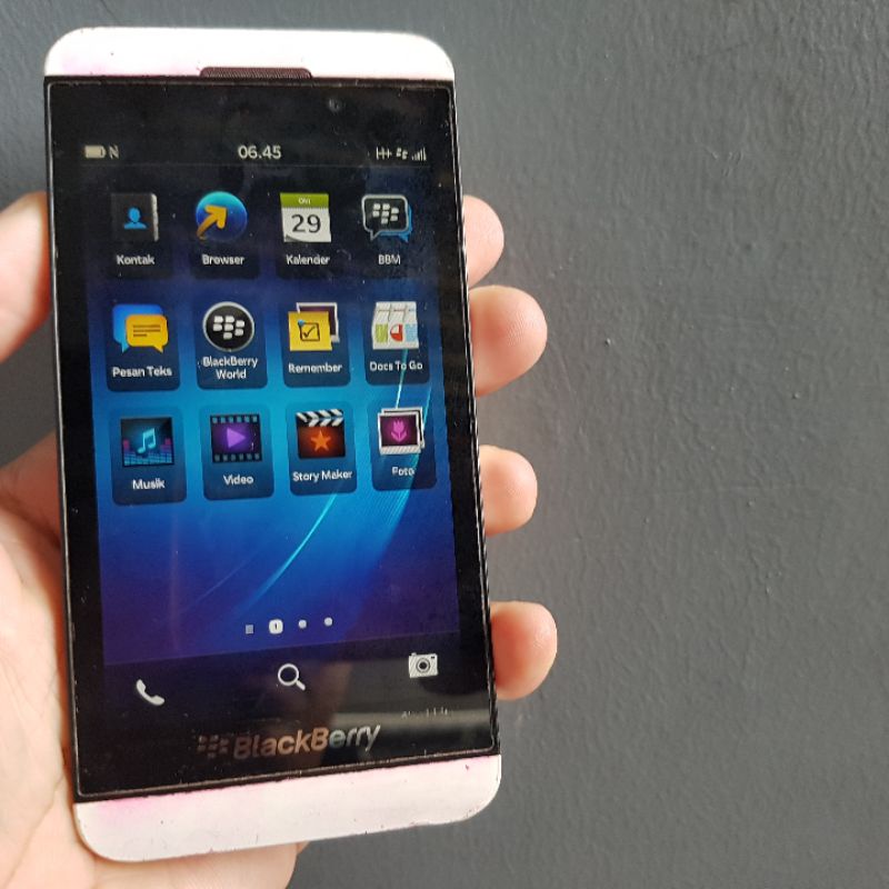 Blackberry Z10 SECOND