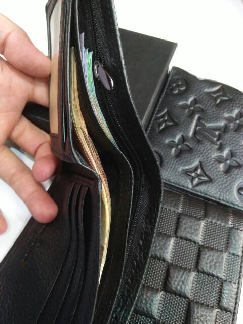 Dompet kulit lv emboss lipat pendek import