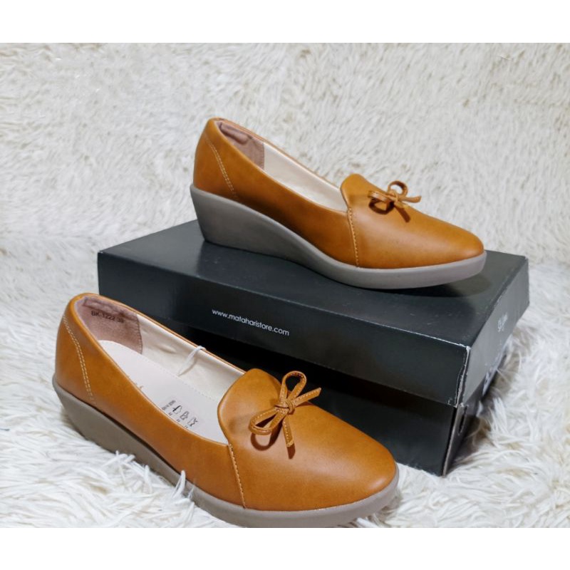 sepatu wedges st yves_cantik super empuk