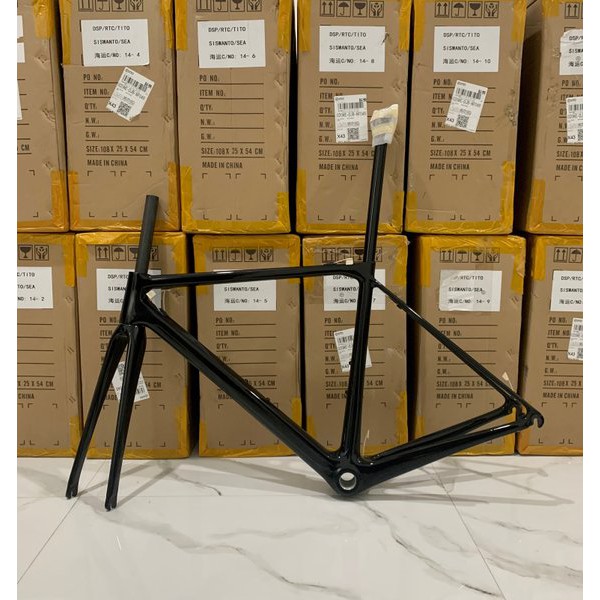 HongFu FM008 superlight carbon Frame set Rim brake Roadbike