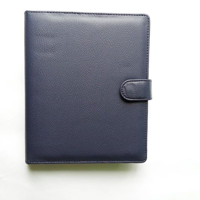 

[RESTOCK] Binder Polos Biru Donker B5 26 Ring Binder/Agenda/Jurnal