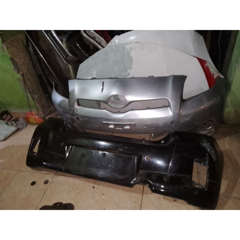 bemper bumper depan belakang Toyota yaris 2012