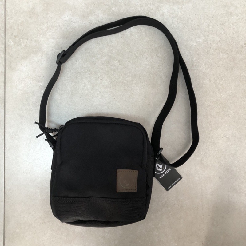 Tas Selempang Volcom Lilreigizer Black ORIGINAL BERGARANSI Planet Surf