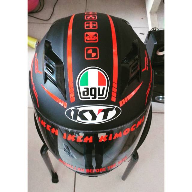 STICKER HELM CUTTING WARNA BISA REQUEST