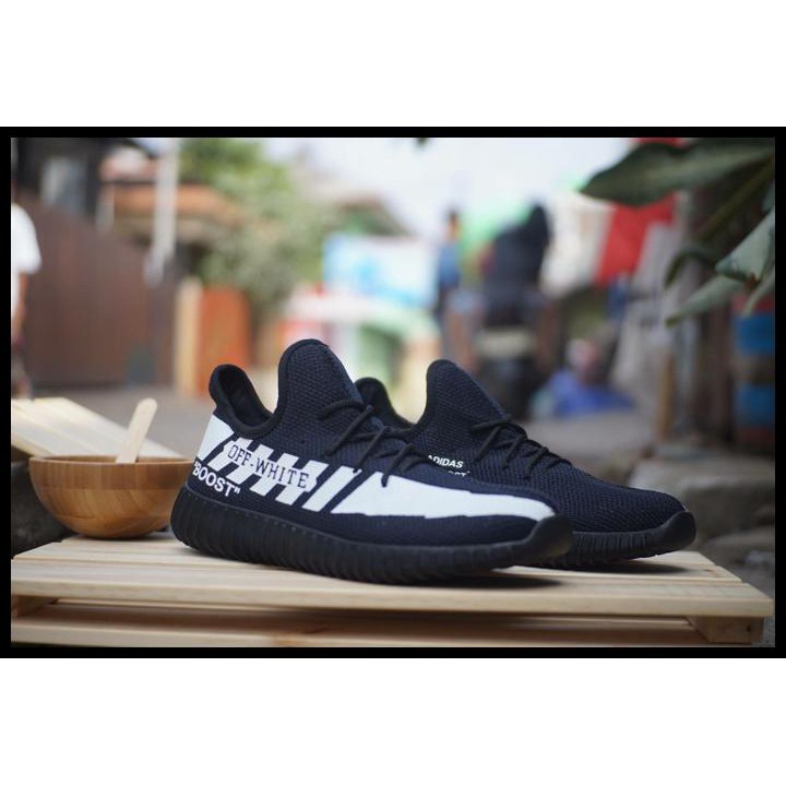 PROMO SEPATU CASUAL ADIDAS YEEZY 350 BLACK PIRATES FULL BLACK 