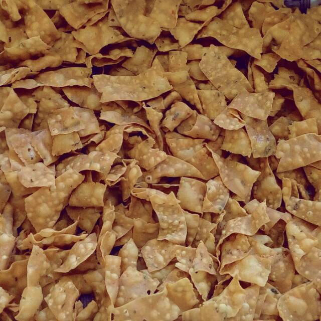 

Kue Bawang / Kripik Bawang