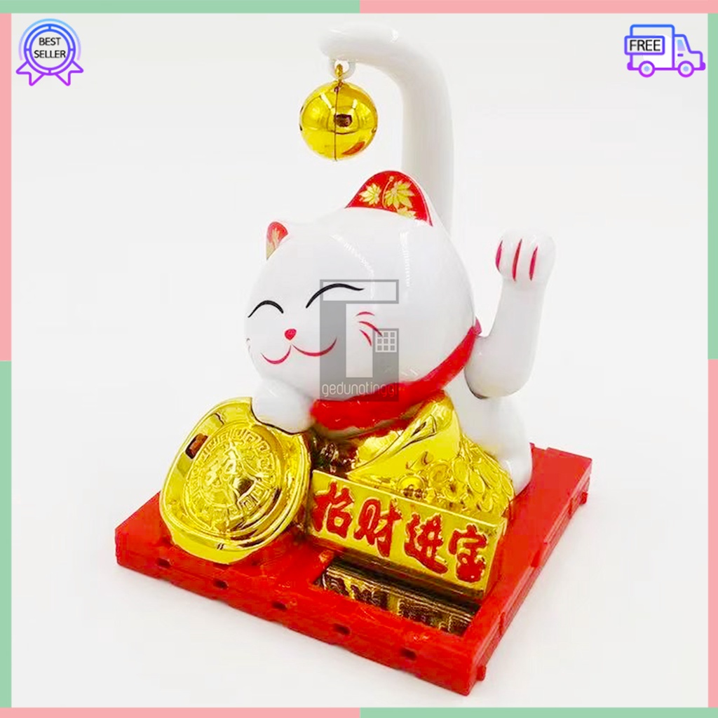 Hiasan Boneka Pajangan Patung Kucing Hoki Lucky Cat Maneki Neko Maneko Neki Keberuntungan Rejeki Rezeki Tangan Goyang Gerak China Cina Jepang Solar Non Baterai Batre Batrai Listrik Meja Toko Kasir Cafe Dashboard Mobil Size Ukuran Small Kecil Sedang Medium