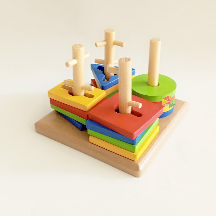 Menara Kunci 4 Geometri Warna Mainan Kayu Edukatif Anak APE PAUD