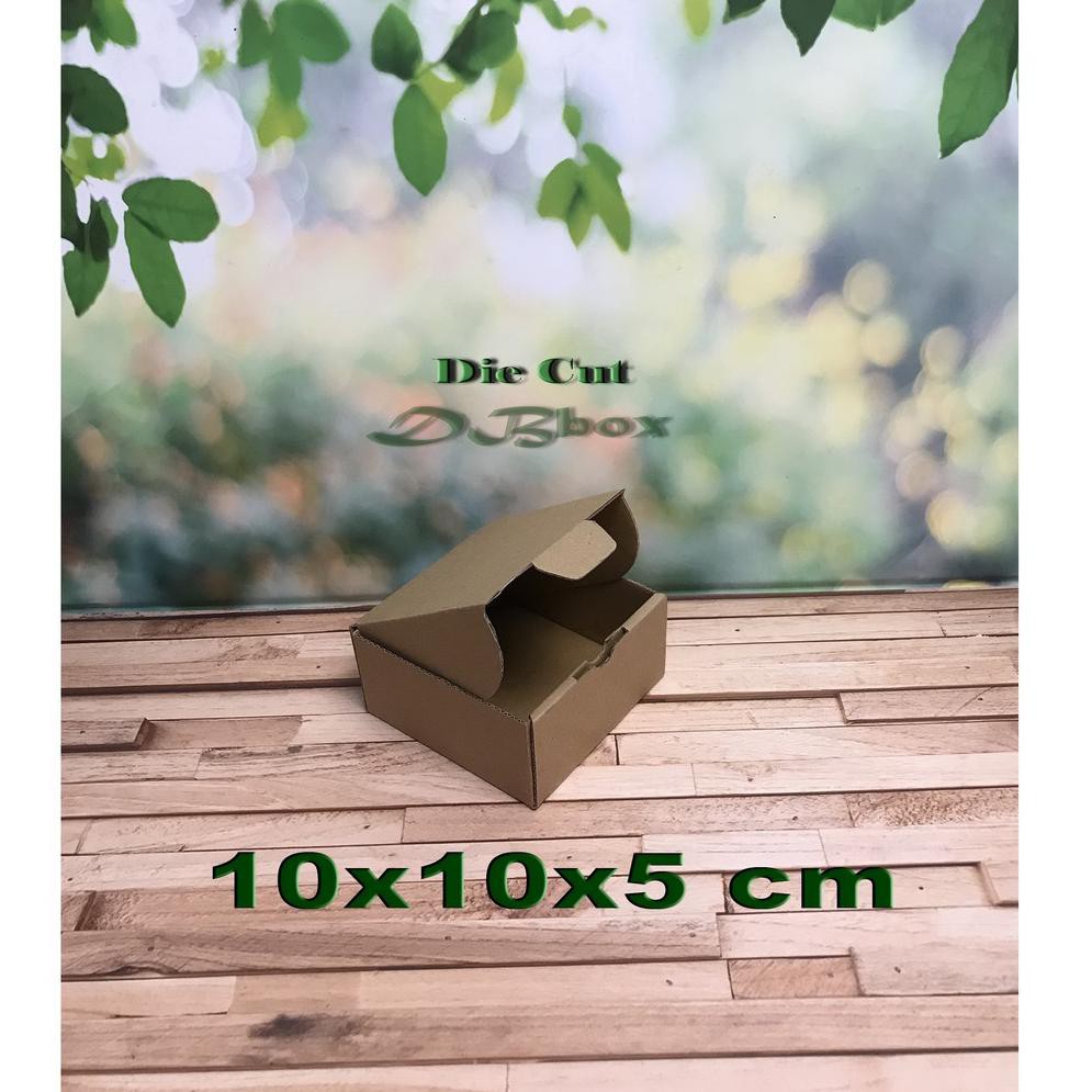 

[BR GS 13F6Bn] ( 10 Pcs ) Kardus uk.10x10x5 cm...Die Cut untuk kotak Aksesoris dll, model box pizza