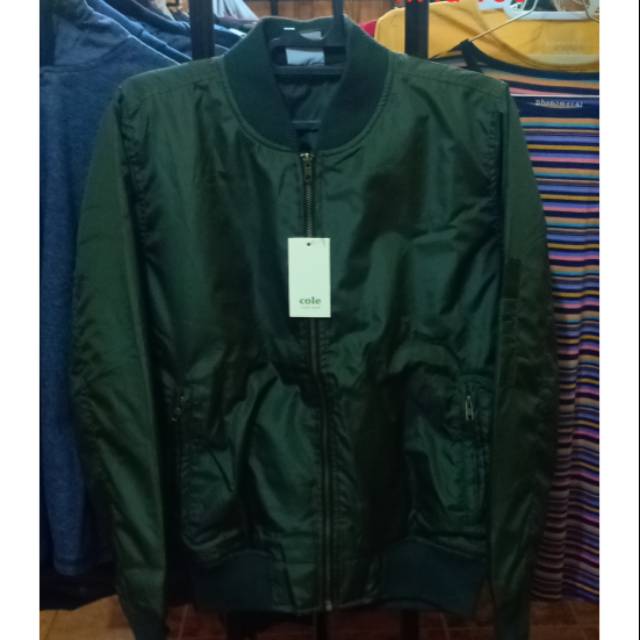 Jaket parasut cole