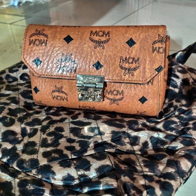 Dompet second original wanita MCM