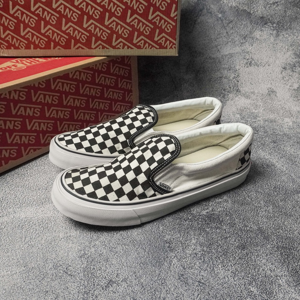 van white checkered