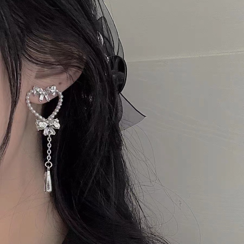 1 Pasang Anting Panjang Menjuntai Liontin Hati Kristal Mutiara Berlian Imitasi Gaya Vintage Korea Untuk Wanita