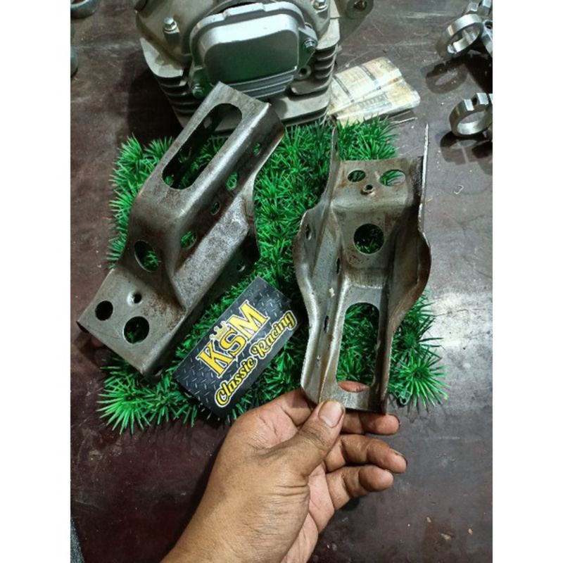 dudukan/pangkon mesin TLR tebal 2mili Kwl/ mentah /pangkon mesin/dudukan mesin/TLR breket mesin TLR