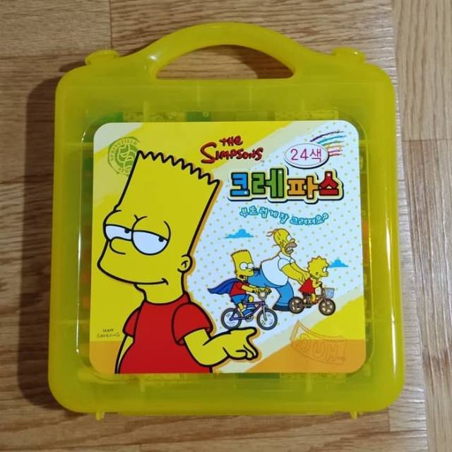 

Crayon TITI 24 Warna The Simpsons ORI KOREA READY STOCK