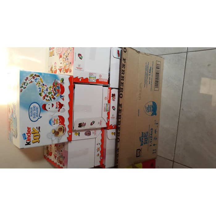Kinder Joy 1 Box - For Boys