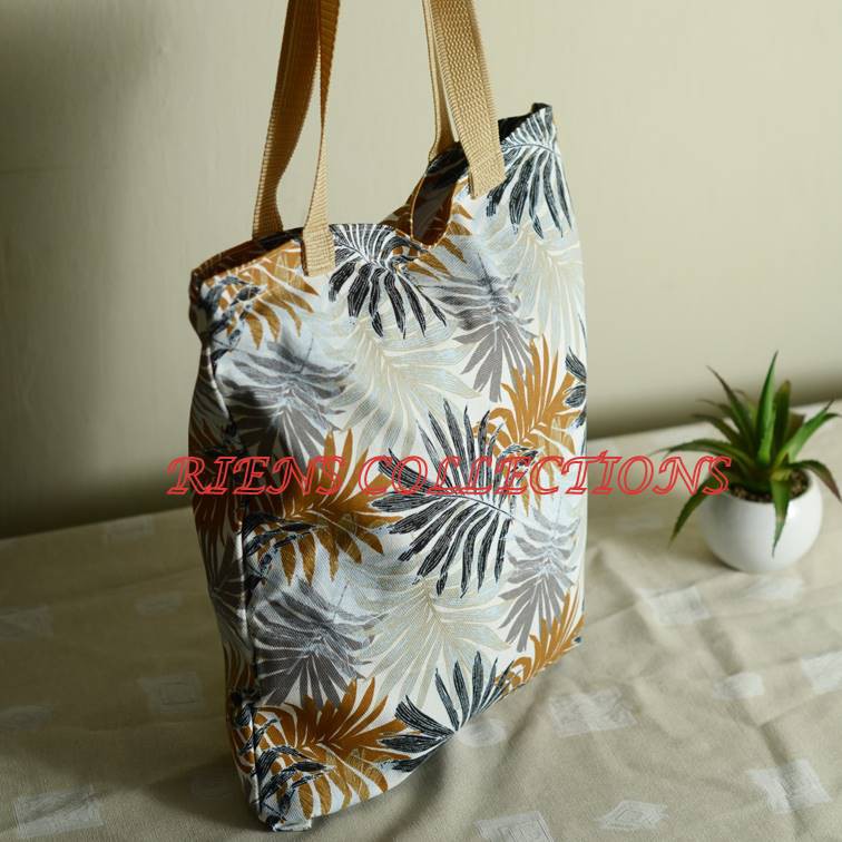 TOTEBAG KANVAS MOTIF FLORAL PALM ORANGE. TAS JOGJA. SOUVENIR JOGJA. Riens Collections