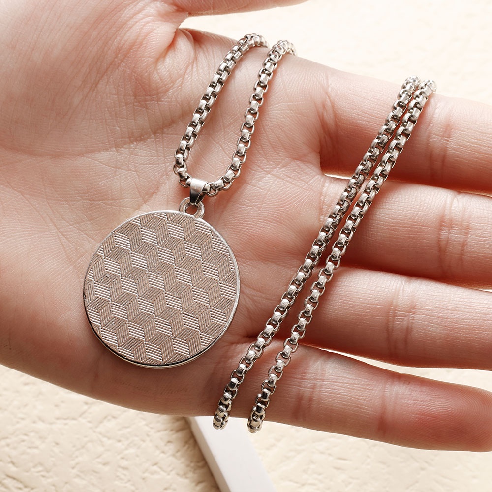 Kalung Rantai Liontin Yin Yang Gosip Taiji Bahan Stainless Steel Alloy Warna Hitam Putih Untuk Pria