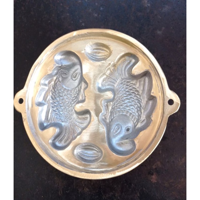 cetakan bolu kering / bolu jadul 2 ekor ikan kuningan