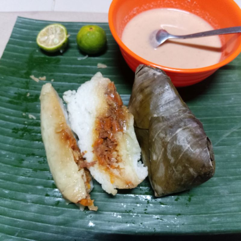 

LONTONG ISI AYAM PREMIUM