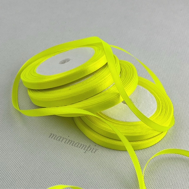 

PITA SATIN KAIN 1/4 INCI 6 MM WARNA HIJAU FLUORECEN #058