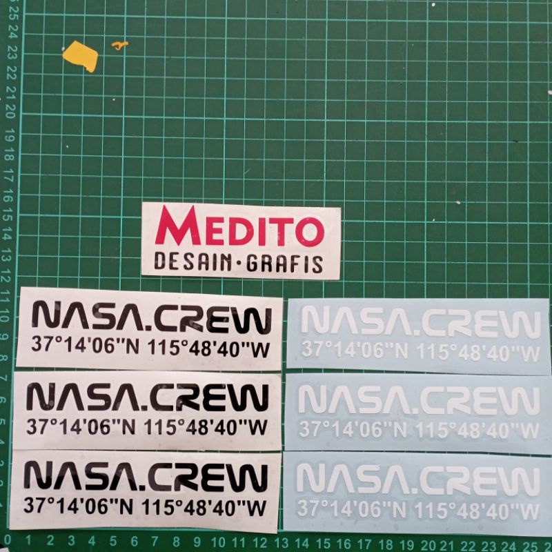 Sticker Cutting Nasa Crew