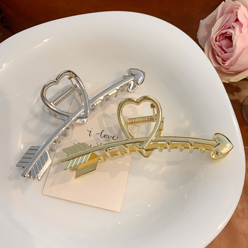 LOVE ARROW HEART METAL HAIRCLIP GLOSSY SHINY GOLD SILVER JEPIT JUMBO EMAS JEPITAN RAMBUT KOREA BESAR KUAT KETAT JEDAI WANITA ANAK CEPOL HAIR CLAW CLIP CAKAR PANAH SHARK ELEGAN