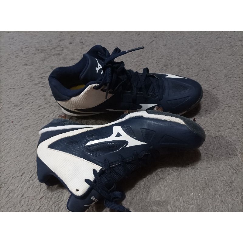 sepatu baseball mizuno