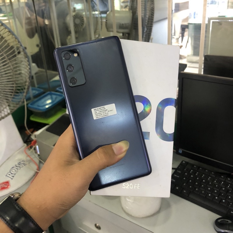 Samsung Galaxy S20 FE 8/256gb Second Fullset Resmi