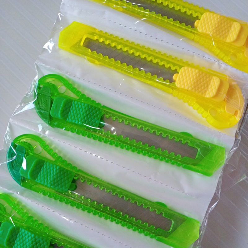

Pisau Cutter Besar Transparan Kater