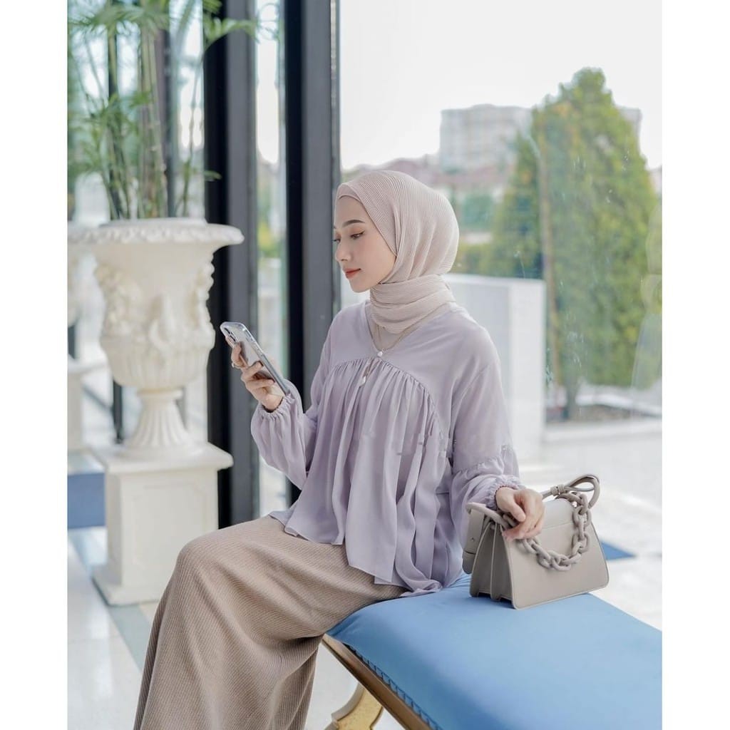 DISKON TYRA BLOUSE - blouse wanita / blouse kekinian / blouse cantik / simple blouse / blouse polos