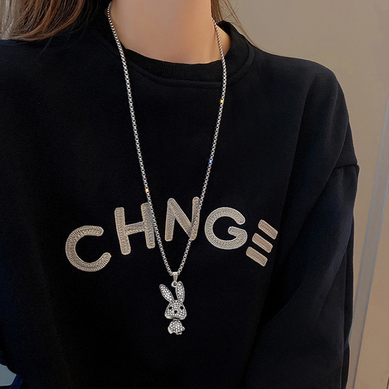 Kalung Rantai Dengan Liontin Bentuk Kelinci Aksen Kristal Zircon Untuk Wanita