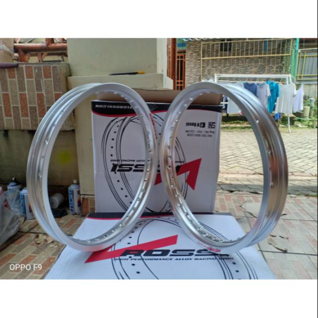 Velg Rossi 160 185 185 215 Ring 18 SEPASANG Ready Gold Black Silver